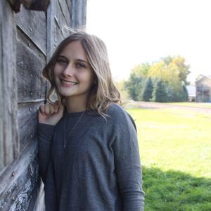 Meet your Posher, Elena